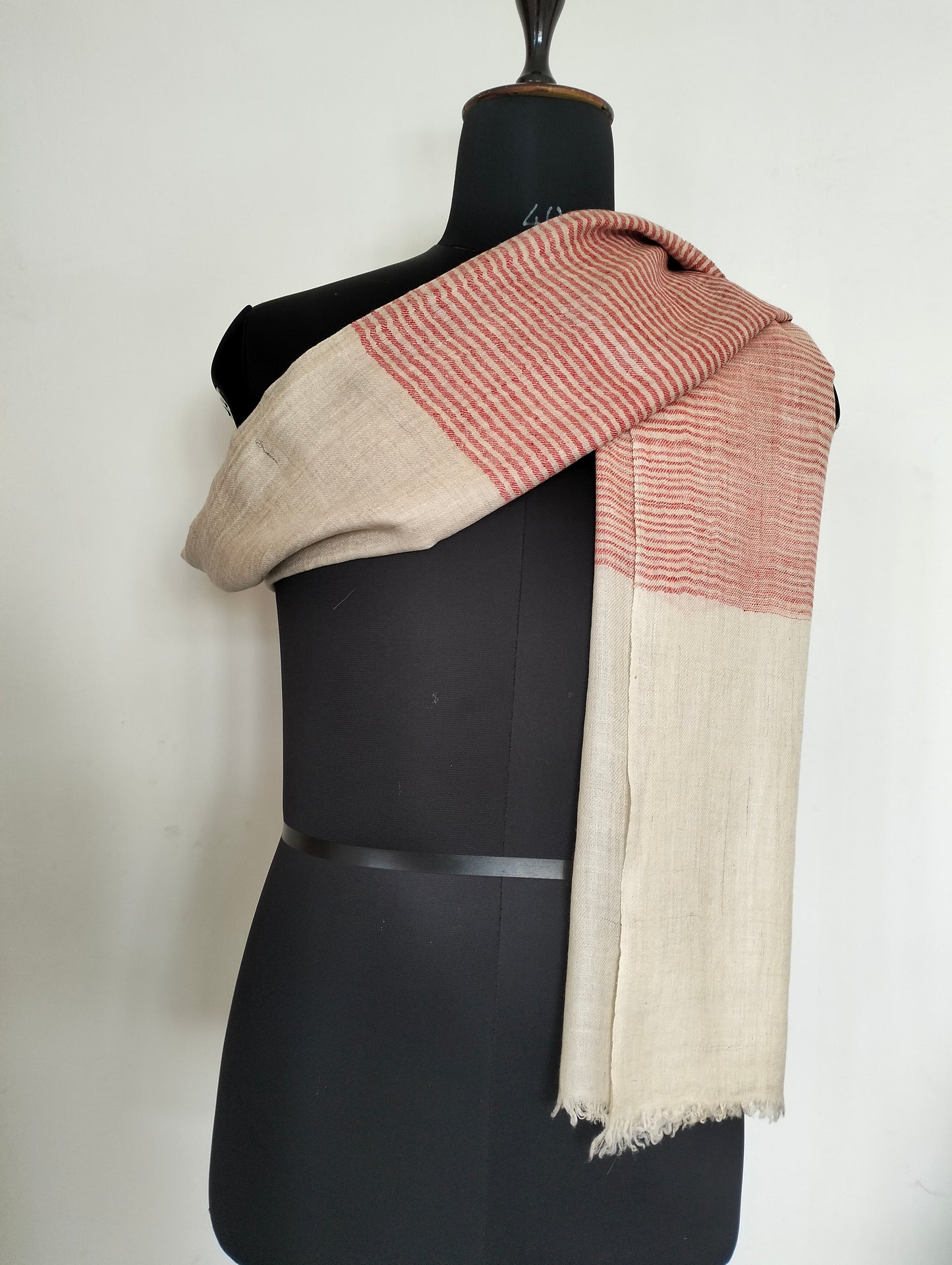 100% Cashmere Handloom scarf, pashmina scarf, Finest Kashmiri shawl, Summer Scarf, Bridesmaid Gift, gift for your loved ones, luxuriously soft and classy scarf