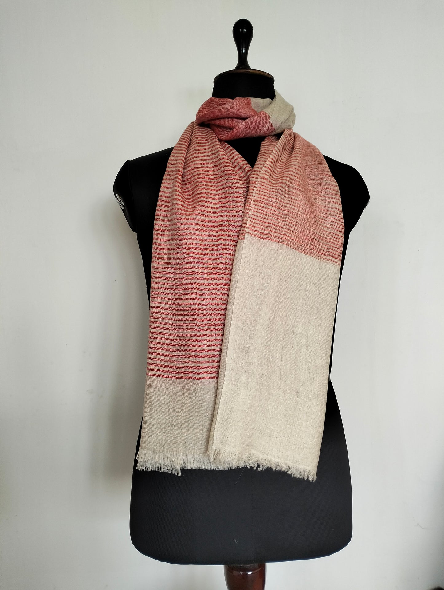 100% Cashmere Handloom scarf, pashmina scarf, Finest Kashmiri shawl, Summer Scarf, Bridesmaid Gift, gift for your loved ones, luxuriously soft and classy scarf