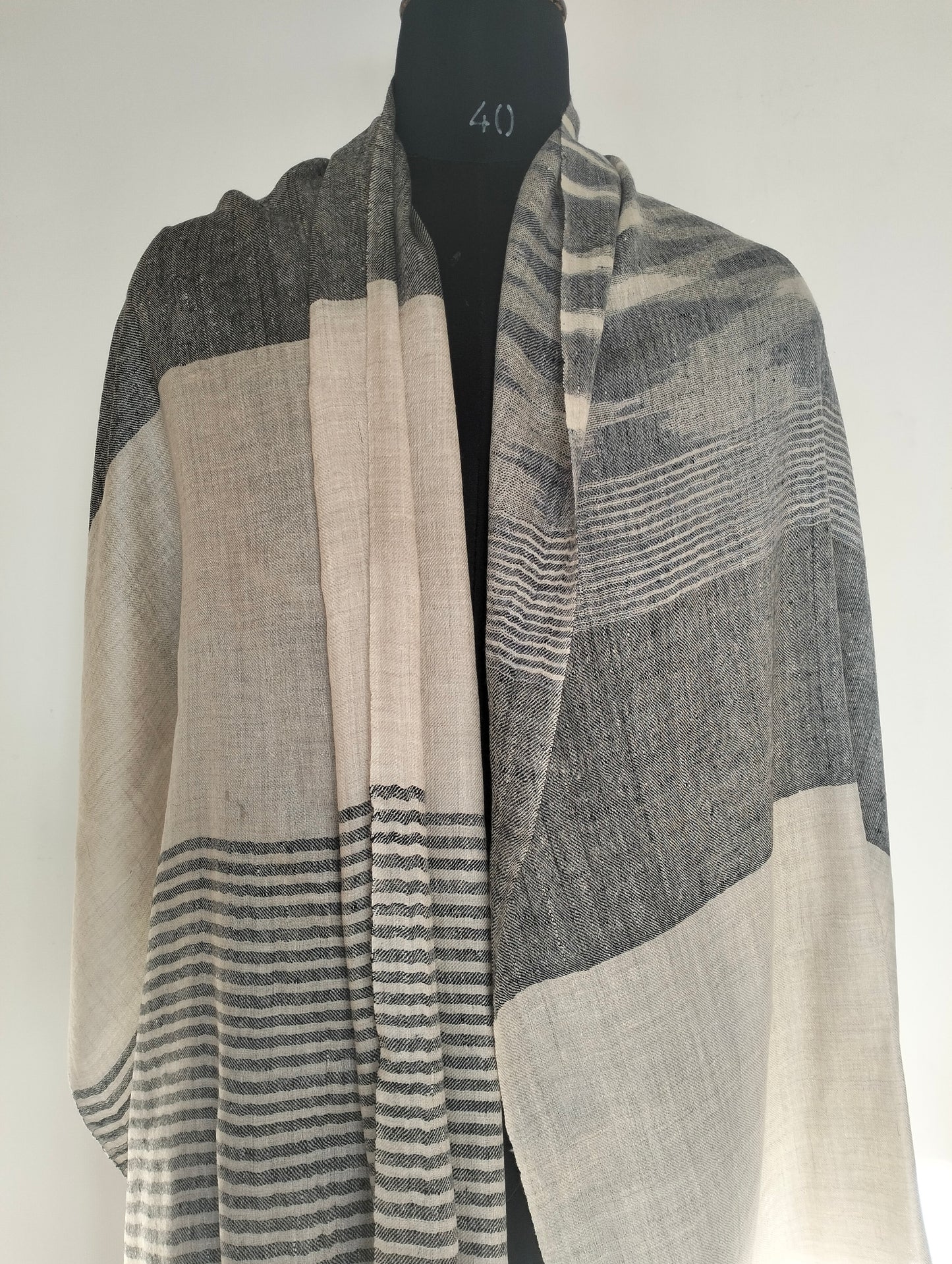 100% Cashmere Handloom scarf, pashmina scarf, Finest Kashmiri shawl, Summer Scarf, Bridesmaid Gift, gift for your loved ones, luxuriously soft and classy scarf