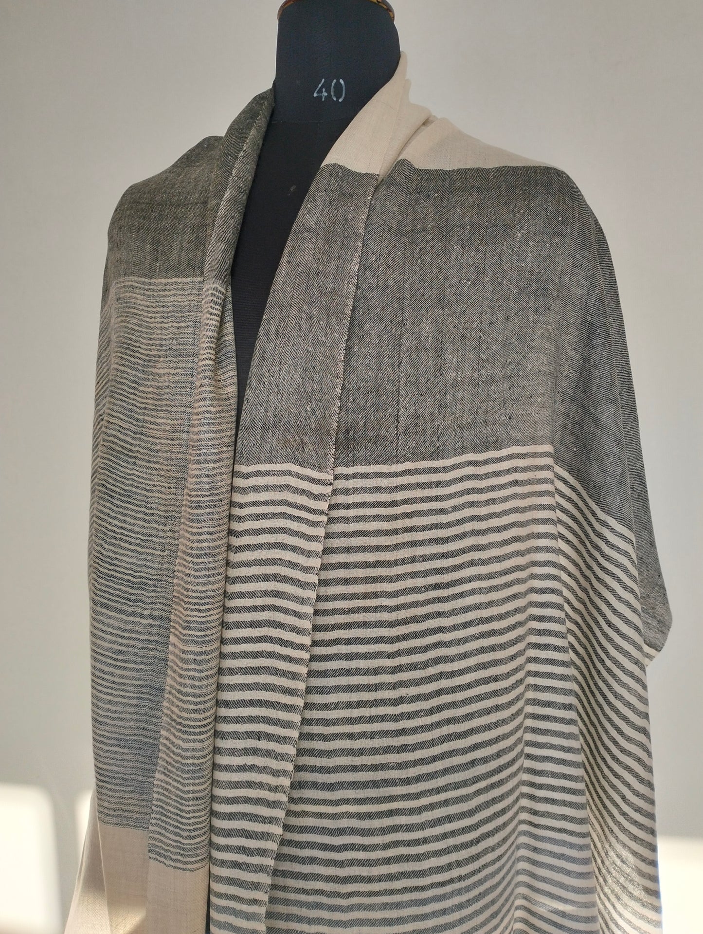 100% Cashmere Handloom scarf, pashmina scarf, Finest Kashmiri shawl, Summer Scarf, Bridesmaid Gift, gift for your loved ones, luxuriously soft and classy scarf