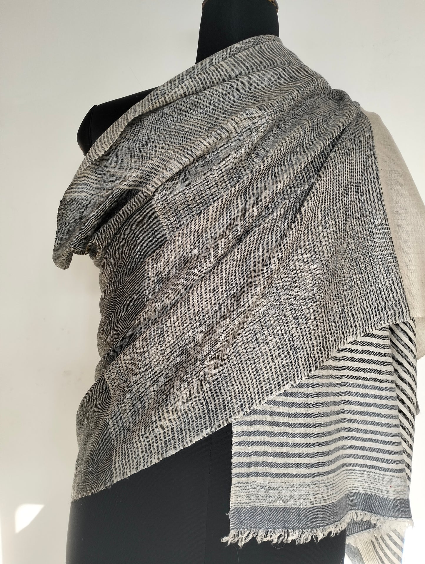 100% Cashmere Handloom scarf, pashmina scarf, Finest Kashmiri shawl, Summer Scarf, Bridesmaid Gift, gift for your loved ones, luxuriously soft and classy scarf