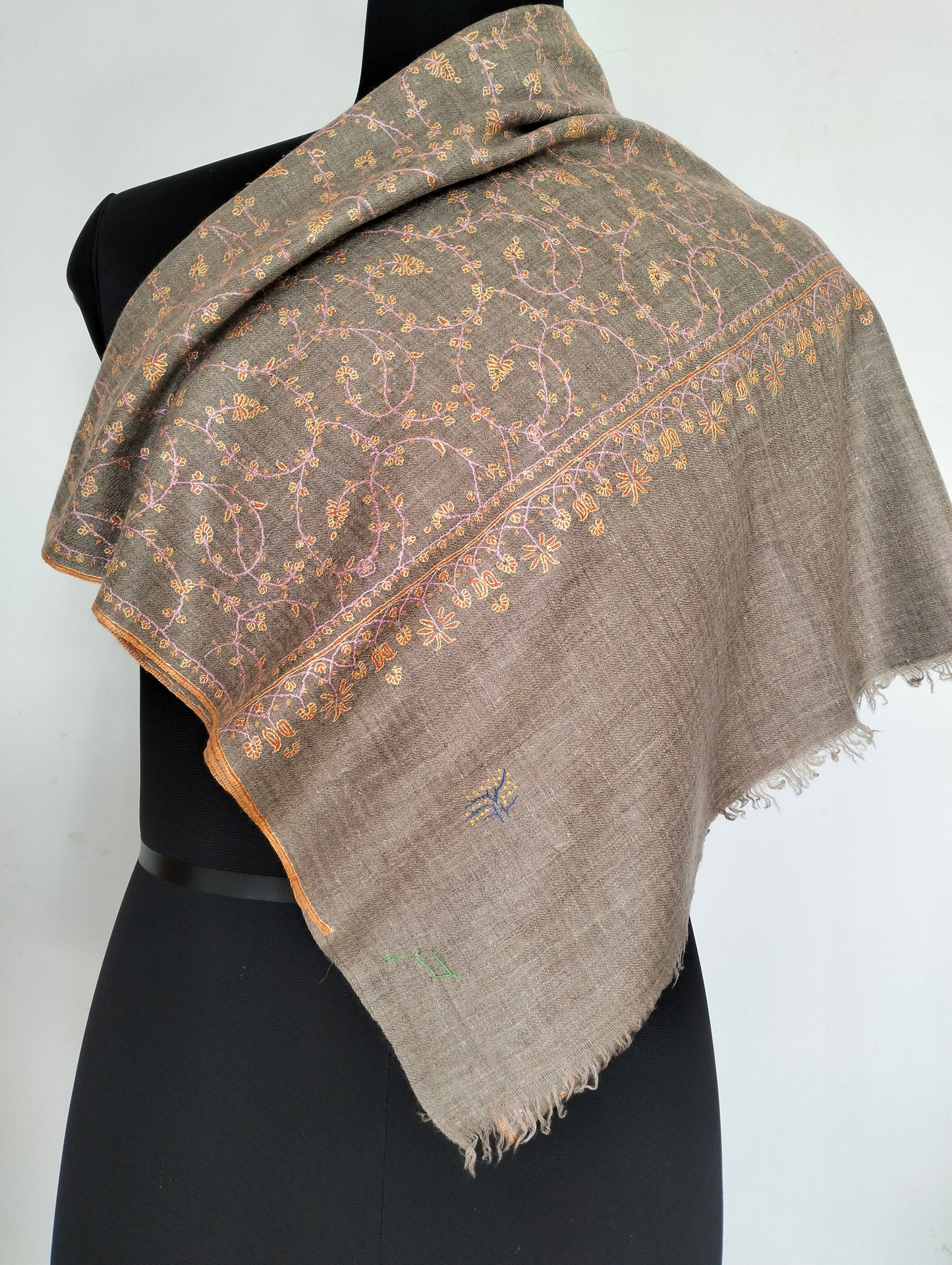 Handmade Needle work sozni embroidered Kashmir women shawl, weddingShawl, Valentine's gift, anniversarygift, cashmere Shawl, Natural pashmina scarf