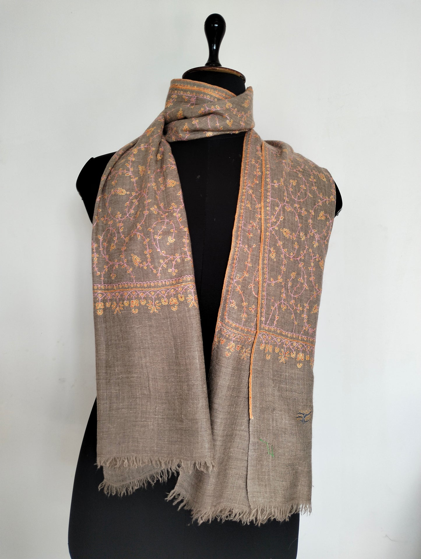 Handmade Needle work sozni embroidered Kashmir women shawl, weddingShawl, Valentine's gift, anniversarygift, cashmere Shawl, Natural pashmina scarf