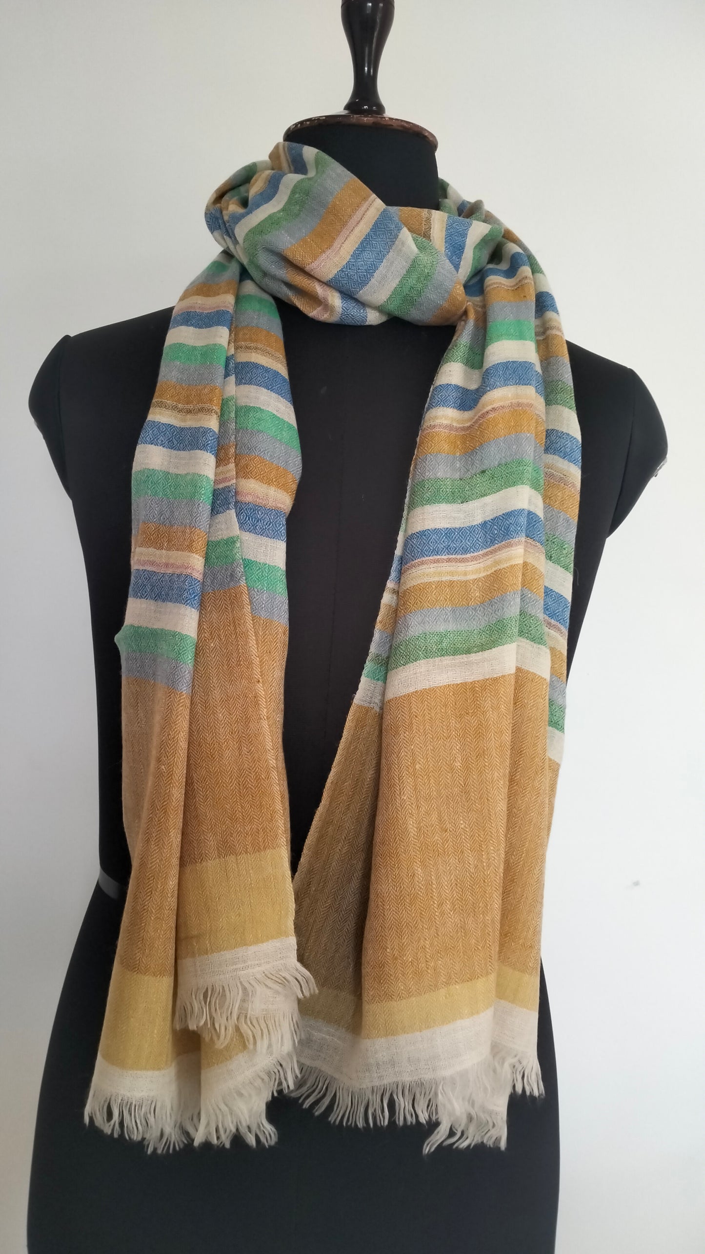 Fashionable unisex ultra-luxuriously warm, fine and soft travel wrap, personalised scarf, party outfit pure Pashmina kashmiri shawl