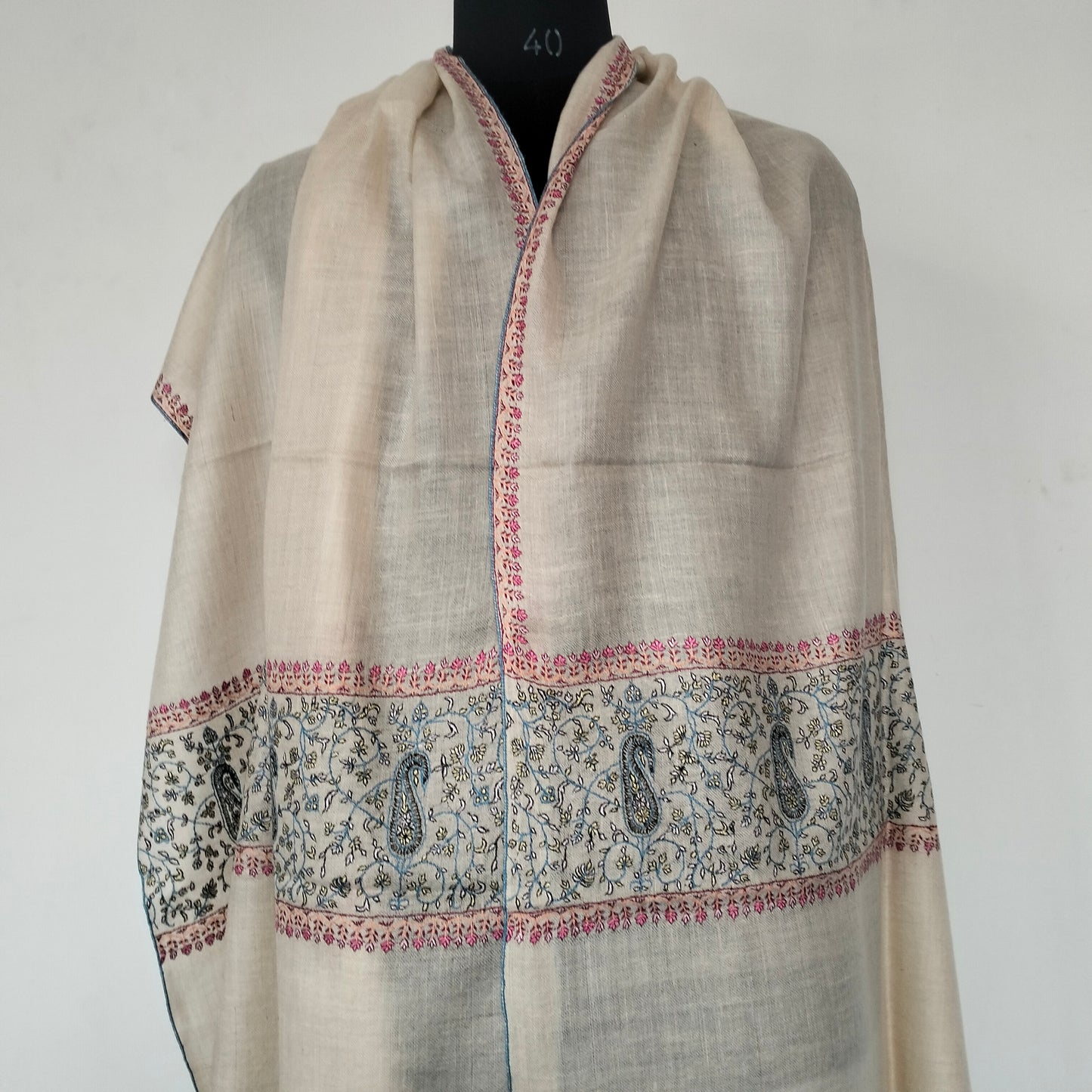 Handcrafted Pashmina white meditation shawl, sozni embroidered changthangi wool kadhmiri robe, soft and warm evening scarf