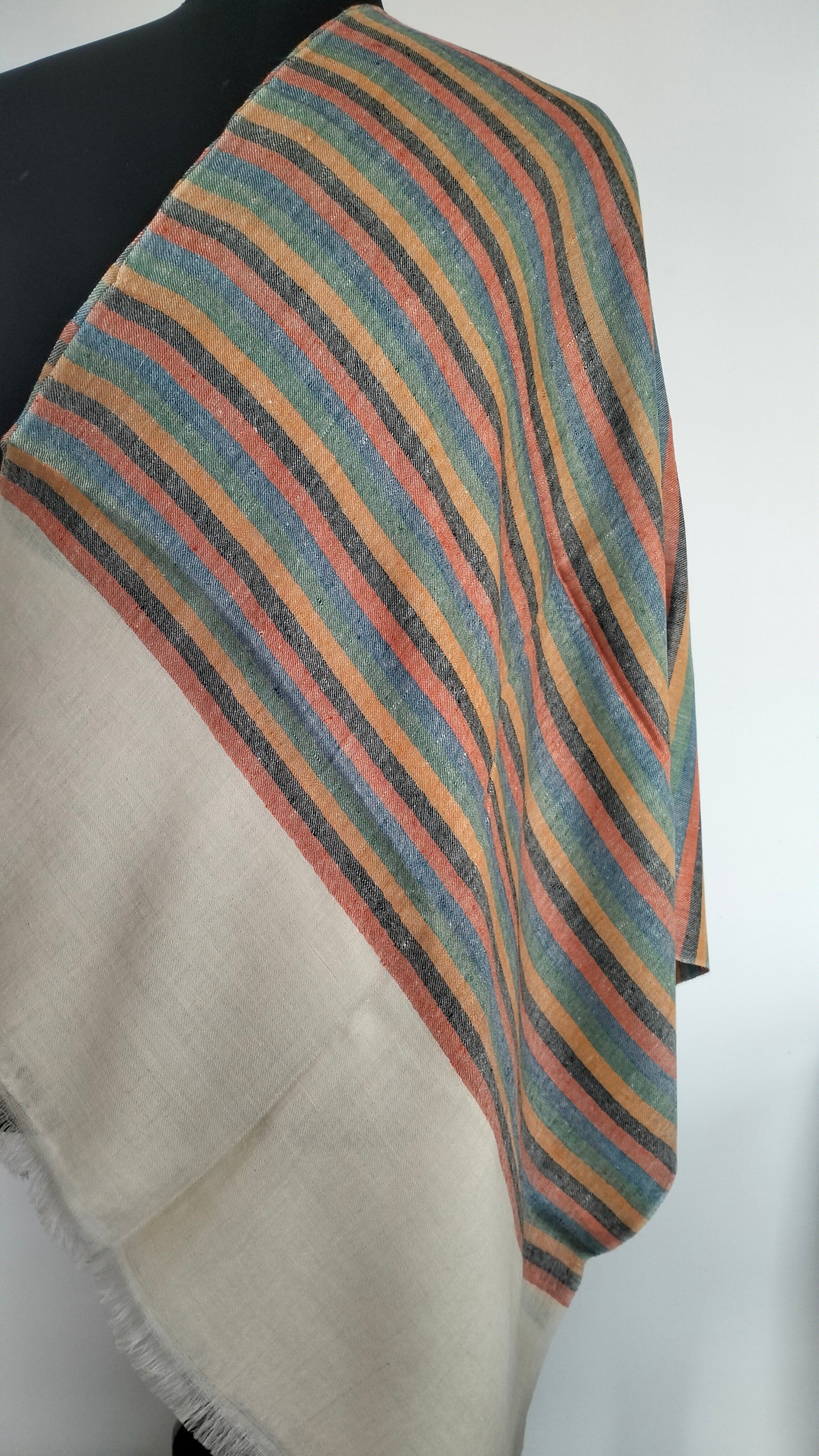 Fashionable unisex ultra-luxuriously warm, fine and soft travel wrap, personalised scarf, party outfit pure Pashmina kashmiri shawl