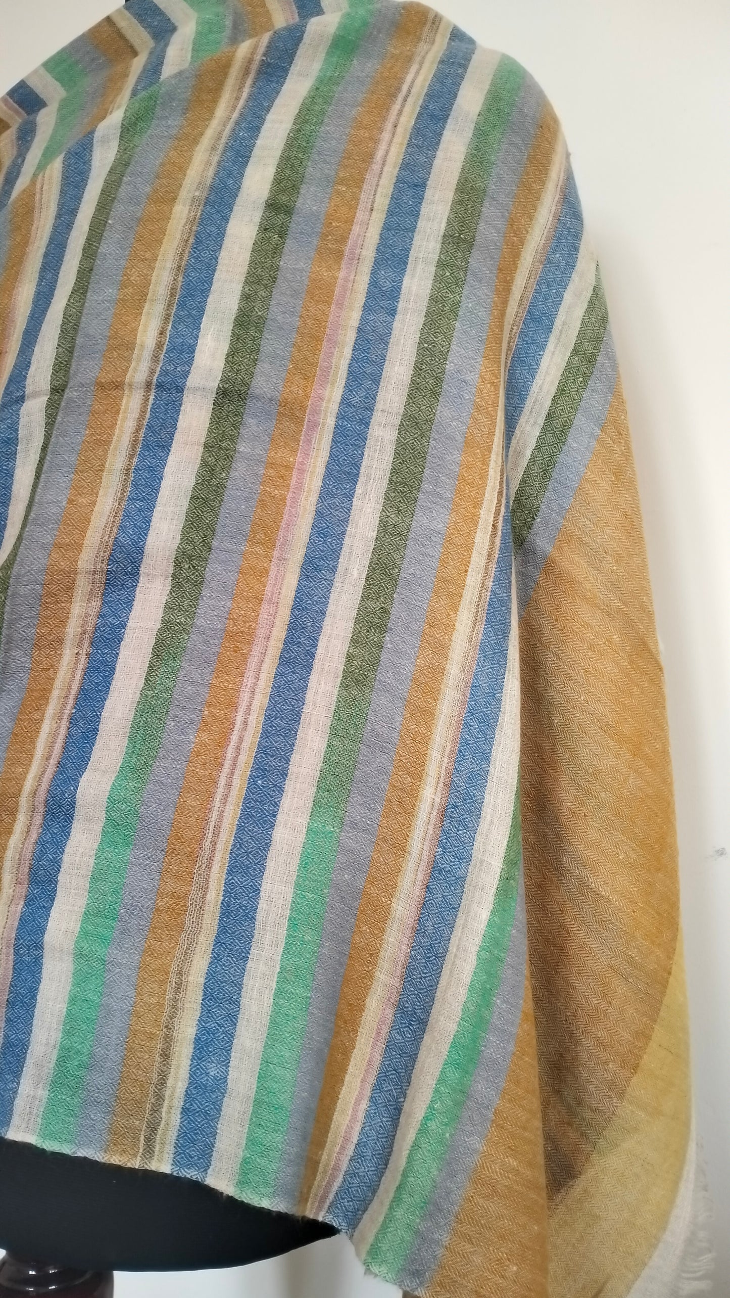 Fashionable unisex ultra-luxuriously warm, fine and soft travel wrap, personalised scarf, party outfit pure Pashmina kashmiri shawl