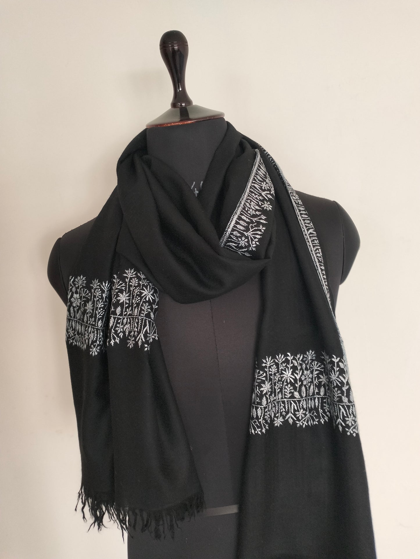 Handmade Premium kashmir Black Pashmina Shawl, classic tone embroidery, wedding shawl