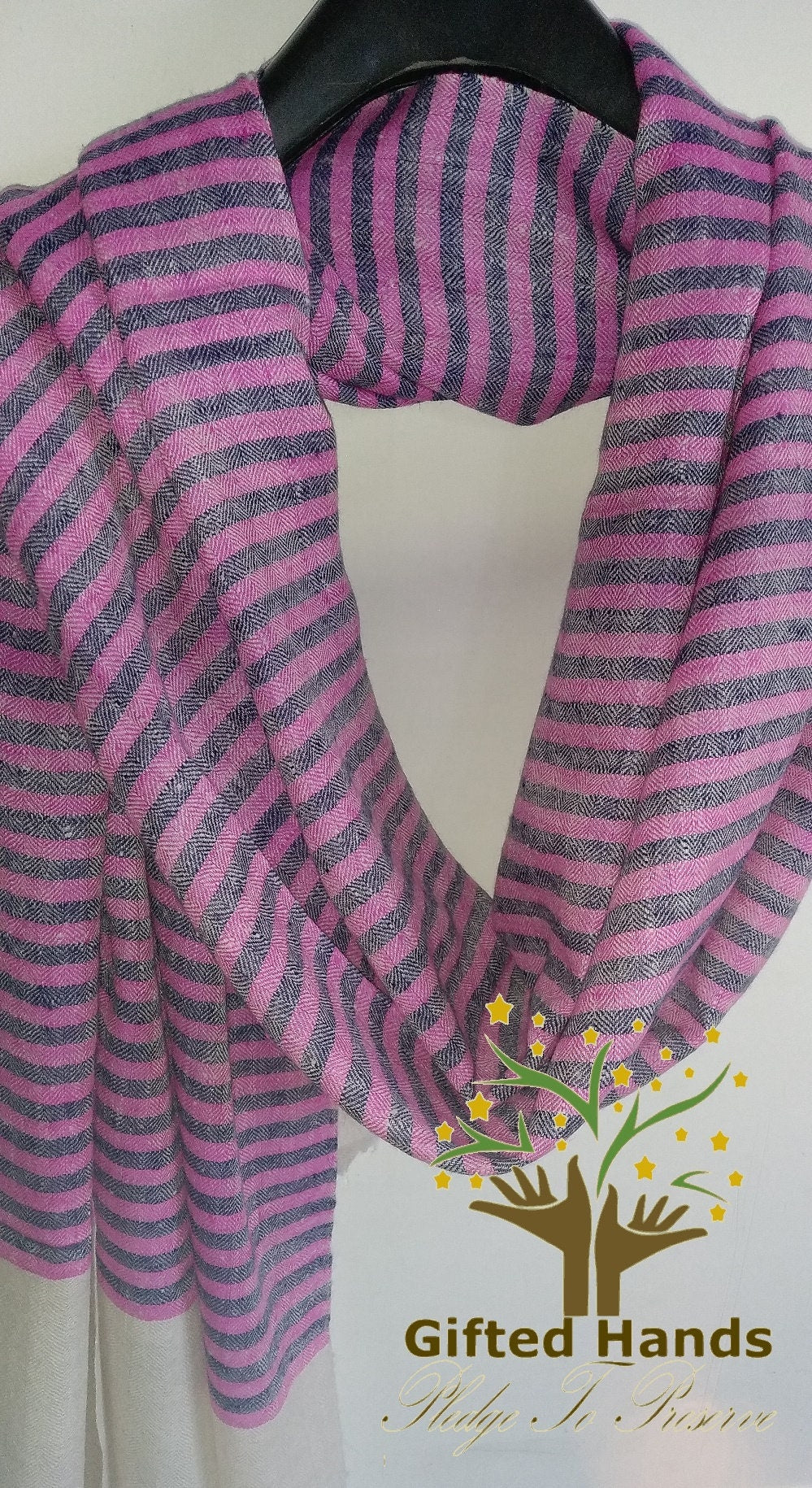 Pure Handmade Kashmir Pashmina Stole in wonderful combination of pink and Blue checks