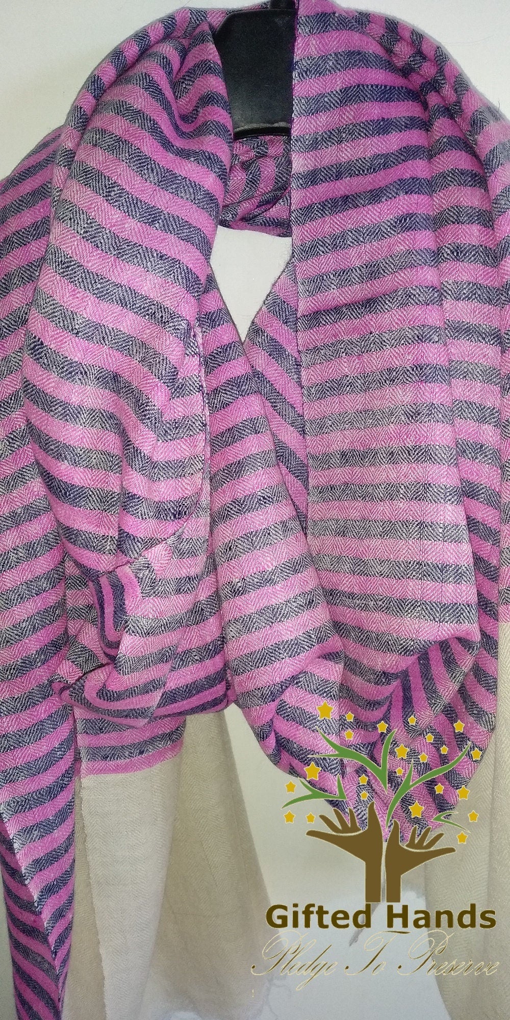 Pure Handmade Kashmir Pashmina Stole in wonderful combination of pink and Blue checks