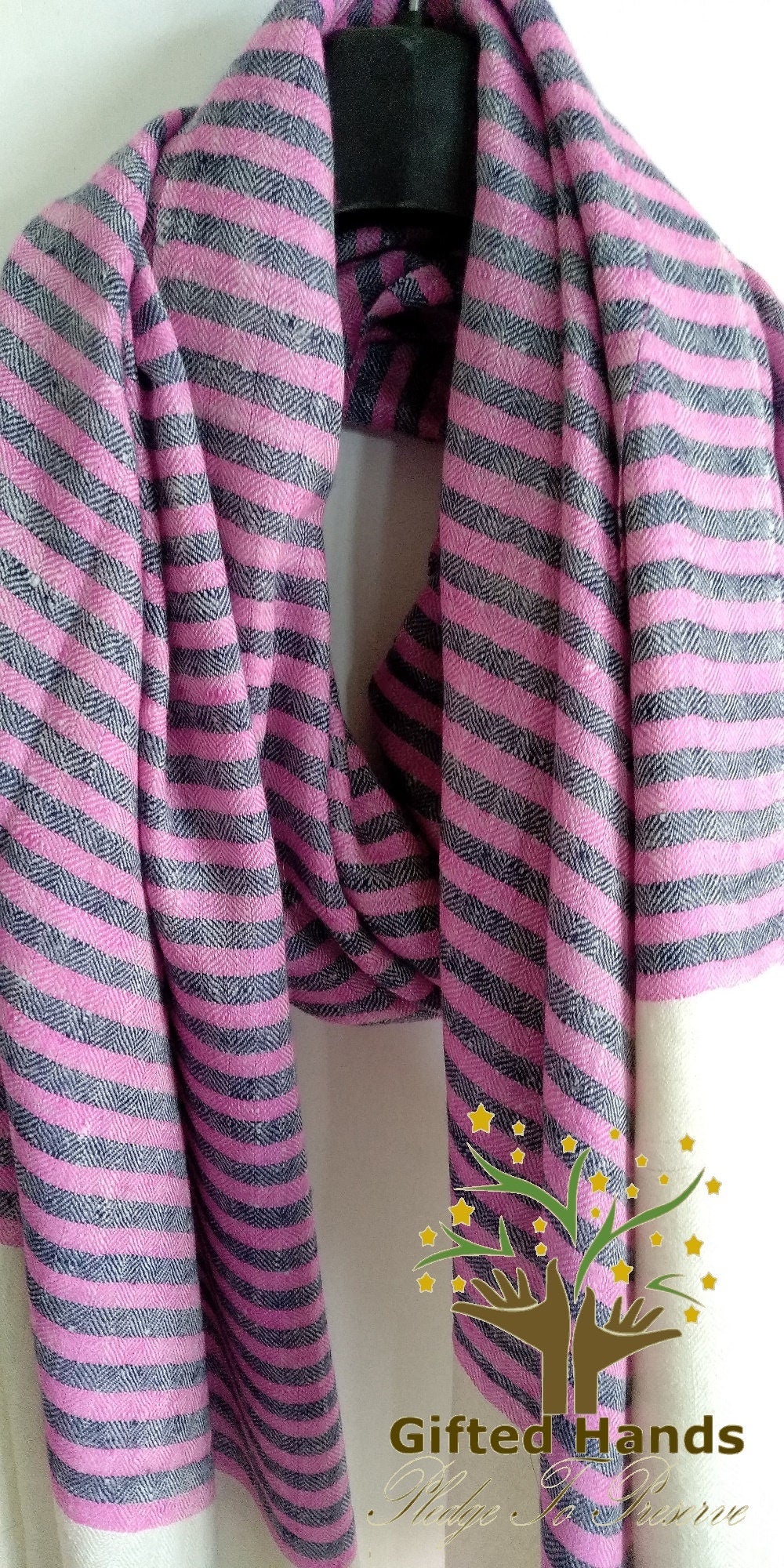 Pure Handmade Kashmir Pashmina Stole in wonderful combination of pink and Blue checks