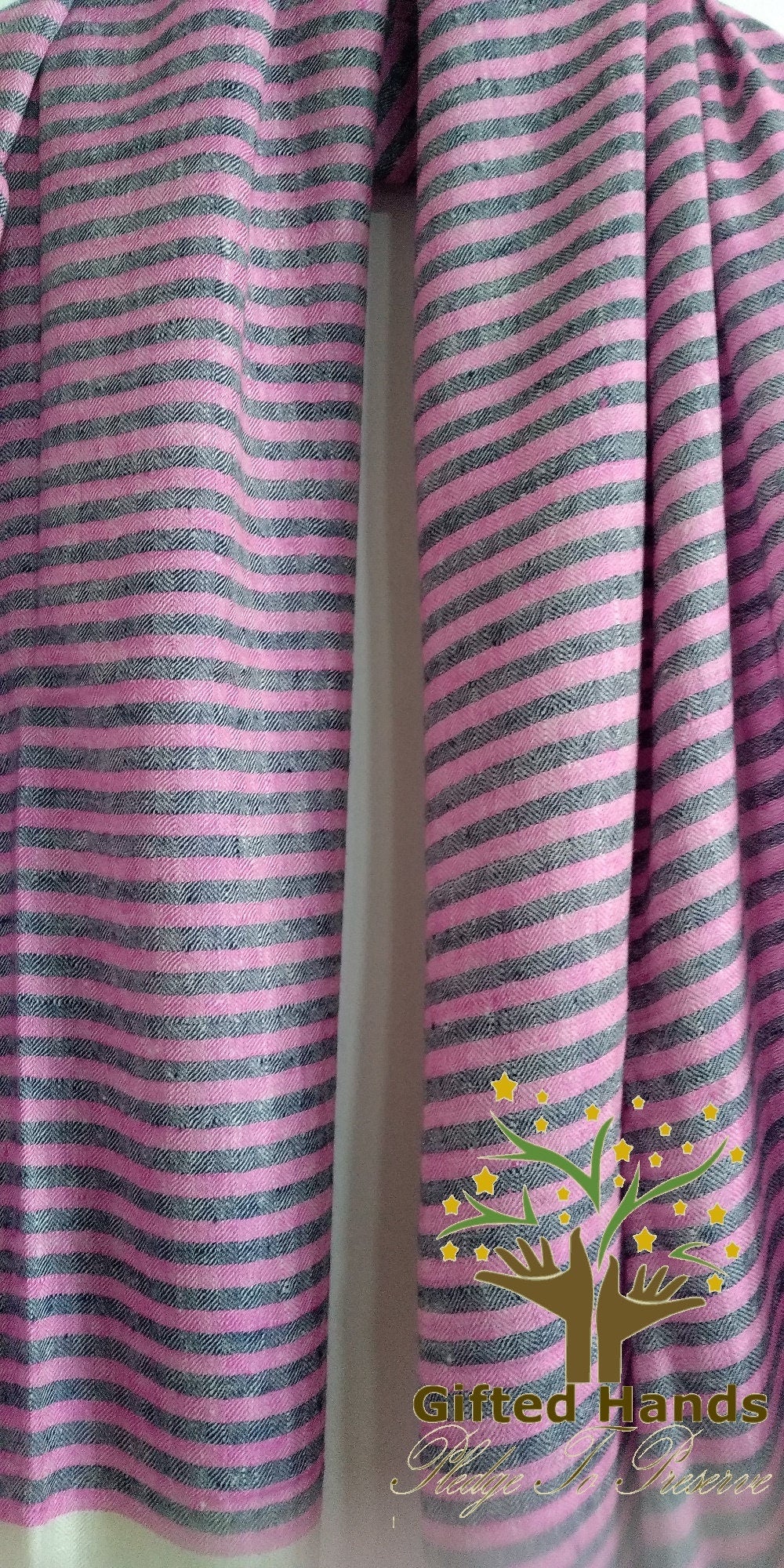 Pure Handmade Kashmir Pashmina Stole in wonderful combination of pink and Blue checks