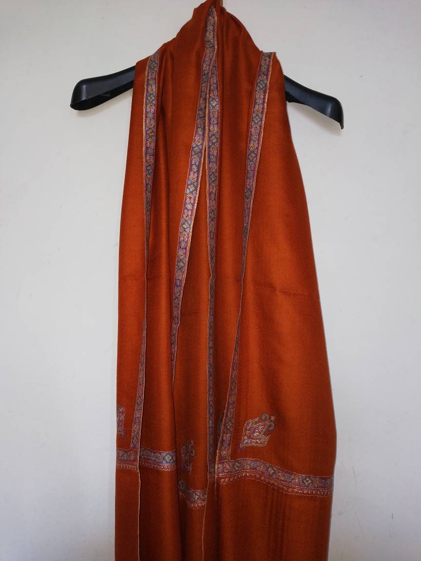 Handmade and Hand embroidered 100% origibal Border embroidered kashmir pashmina shawl