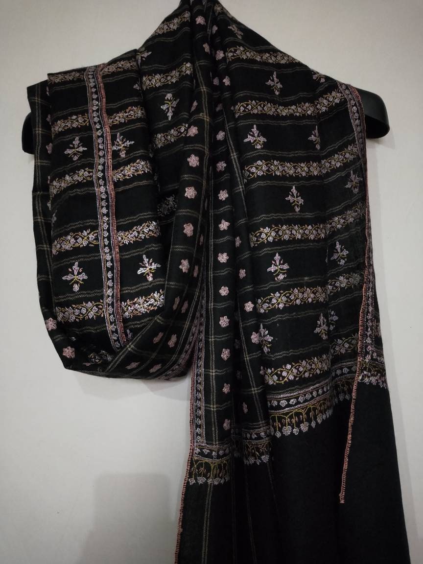 Handcrafted ladakh pashmina Black color new design sozni embroidery shawl. evening wrap, Christmas gift, newyear present,