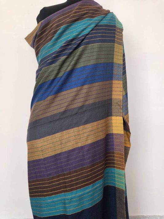 Handwoven 100% pure kashmir checkered extra large meditation wrap for men and women XL 135 X 275 cm