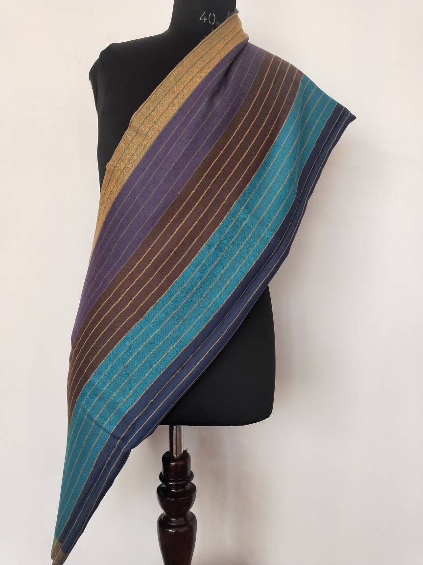 Handwoven 100% pure kashmir checkered extra large meditation wrap for men and women XL 135 X 275 cm