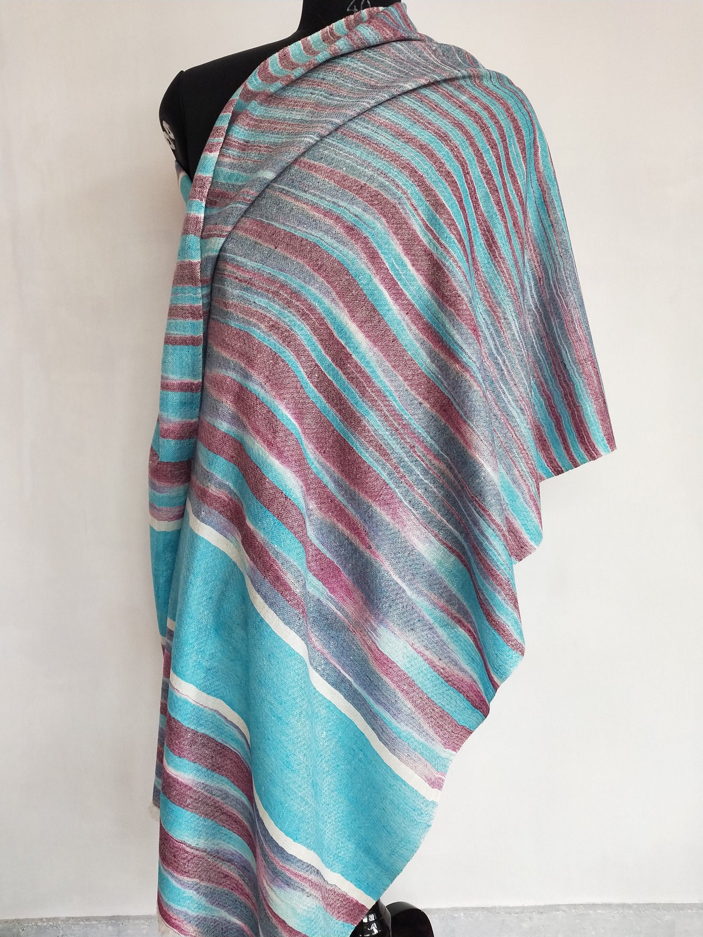 Fashionable unisex ultra-luxuriously warm, fine and soft travel wrap, personalised scarf, party outfit pure Pashmina kashmiri shawl