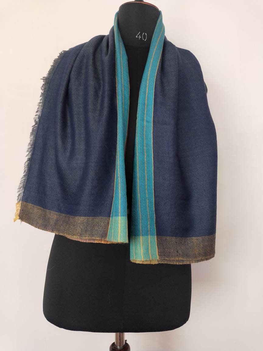 Handwoven 100% pure kashmir checkered extra large meditation wrap for men and women XL 135 X 275 cm