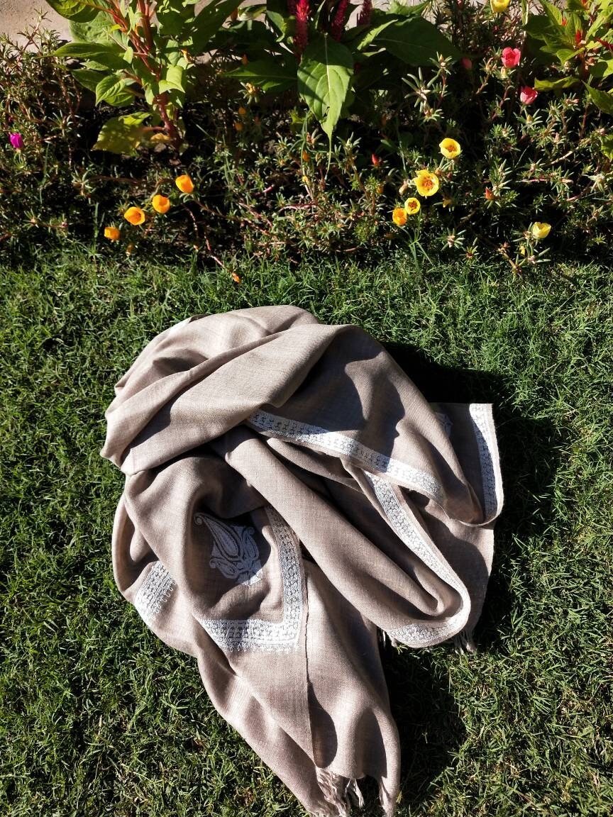 Hand woven Kashmiri pashmina heirloom Tan shawl with silver tilla, any-occasion shawl, silhouettes party vibe oversized wrap 75 x 205 cm