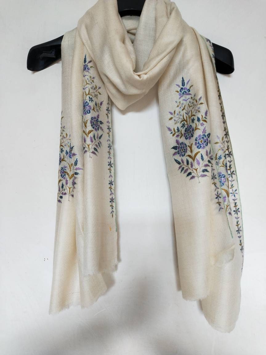 Hand woven Kashmiri pashmina  heirloom Flower motifs with rich and natural tones, any-occasion shawl, silhouettes party vibe oversized wrap.