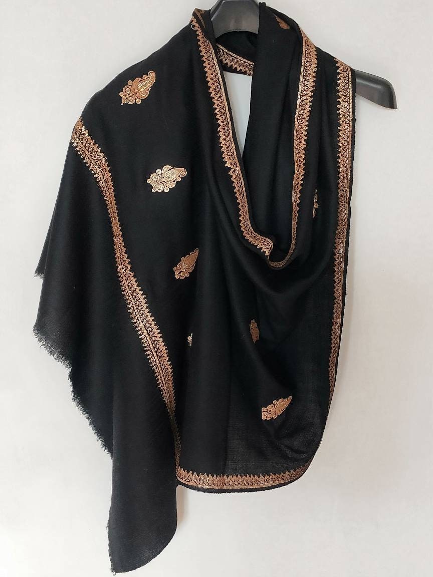 Hand woven Kashmiri pashmina heirloom black shawl with Golden tilla, any-occasion shawl, silhouettes party vibe oversized wrap 75 x 205 cm