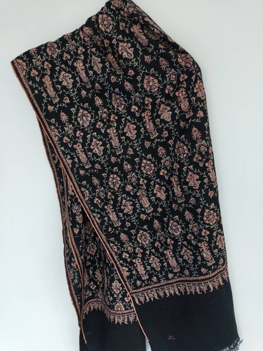 Gi Black pashmina sozni silk jamawar, kashmiri  Handmade Premium Quality Allover Embroidery Sozni Shawl, Wedding gift Shawl, Valentine Gift