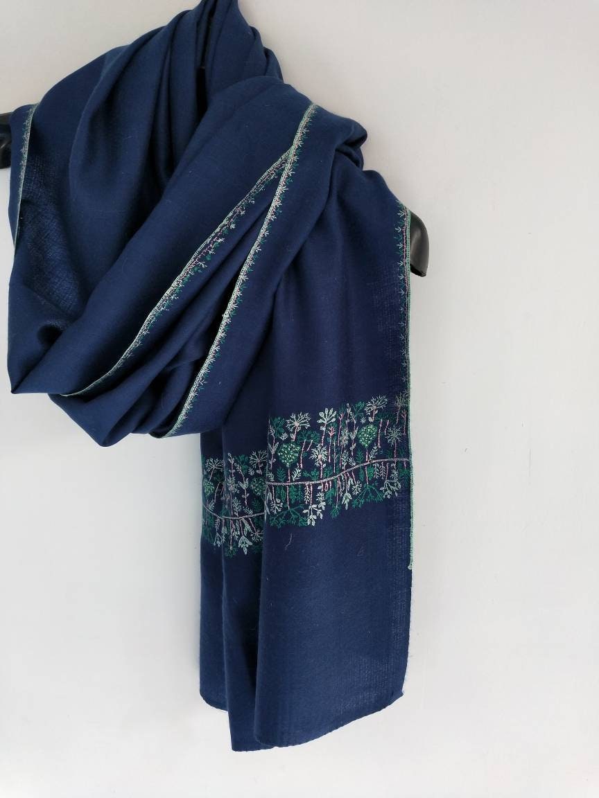 Christmas gift, Handcrafted Kashmiri pashmina heirloom floral motifs, any-occasion shawl, silhouettes, party vibe,fashionable trending scarf