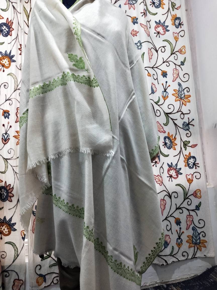 Premium Handcrafted kashmiri pashmina sozni embroidered ivory shawl, softest and luxurious wedding gift, christmas gift 75 x 205 cm
