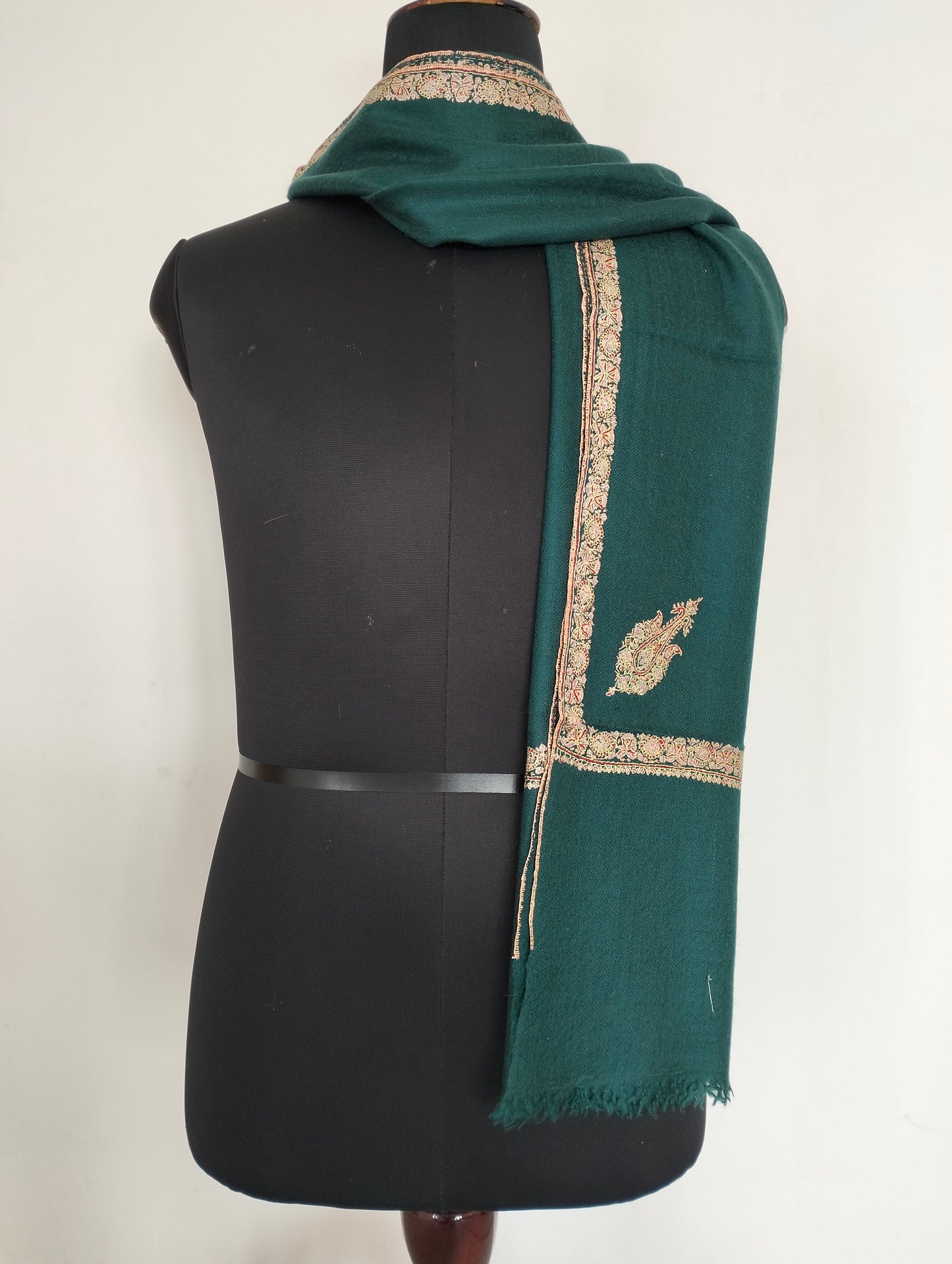 Handmade and Hand embroidered 100% pure Green Border embroidered kashmir pashmina hashidar shawl