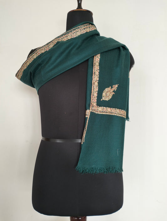 Handmade and Hand embroidered 100% pure Green Border embroidered kashmir pashmina hashidar shawl