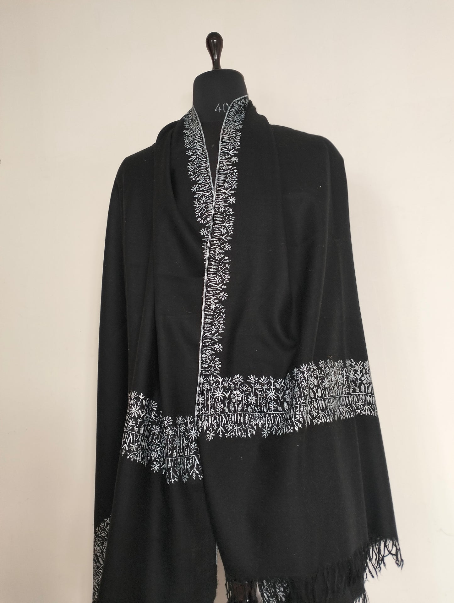 Handmade Premium kashmir Black Pashmina Shawl, classic  tone embroidery, wedding shawl