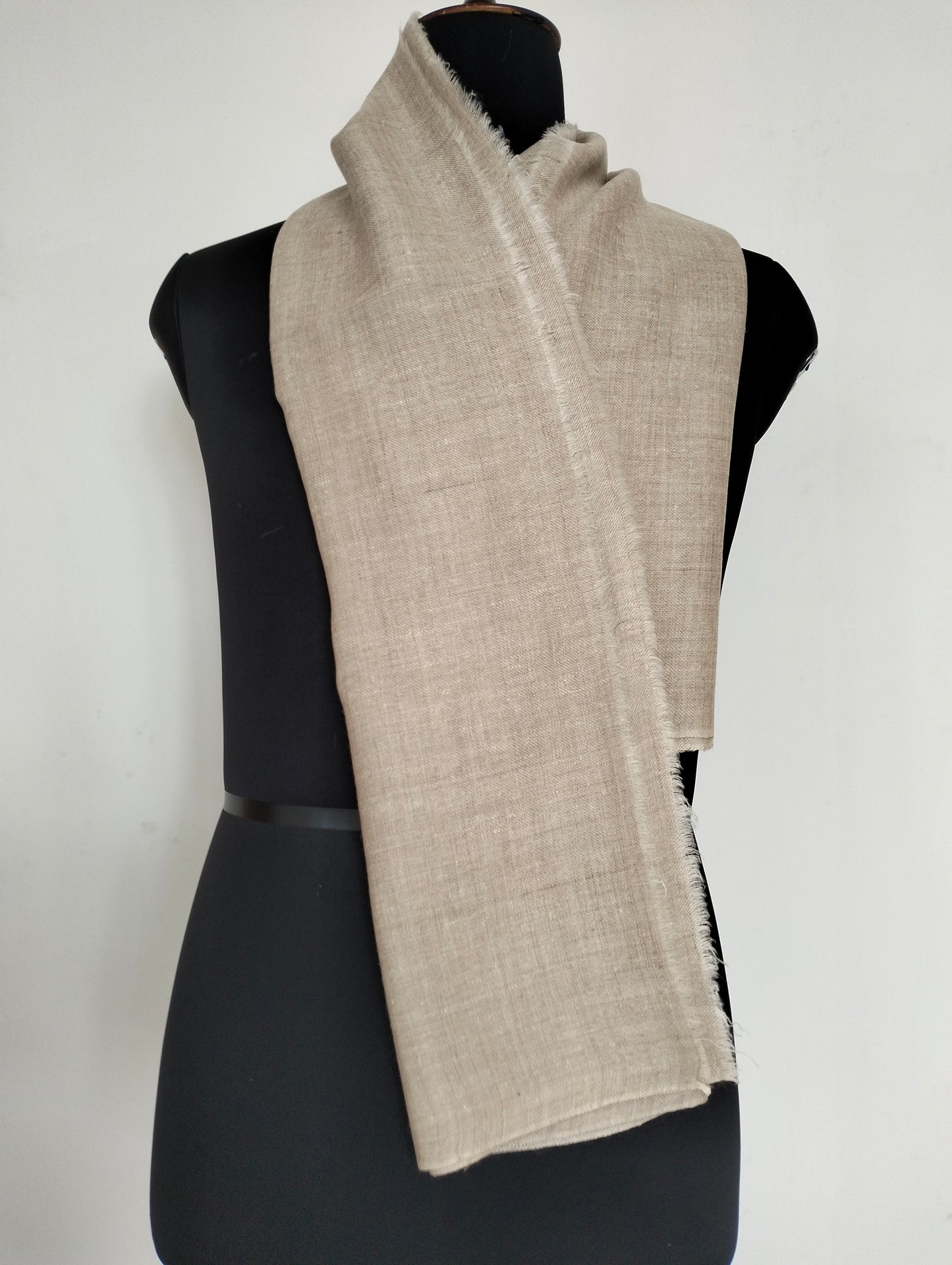 Handloom Original and premium Pashmina Stole in Natural colours, incredibly soft and luxuriously warm kashmiri pashmina