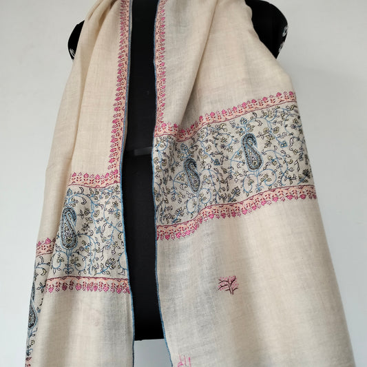 Handcrafted Pashmina white meditation shawl, sozni embroidered changthangi wool kadhmiri robe, soft and warm evening scarf