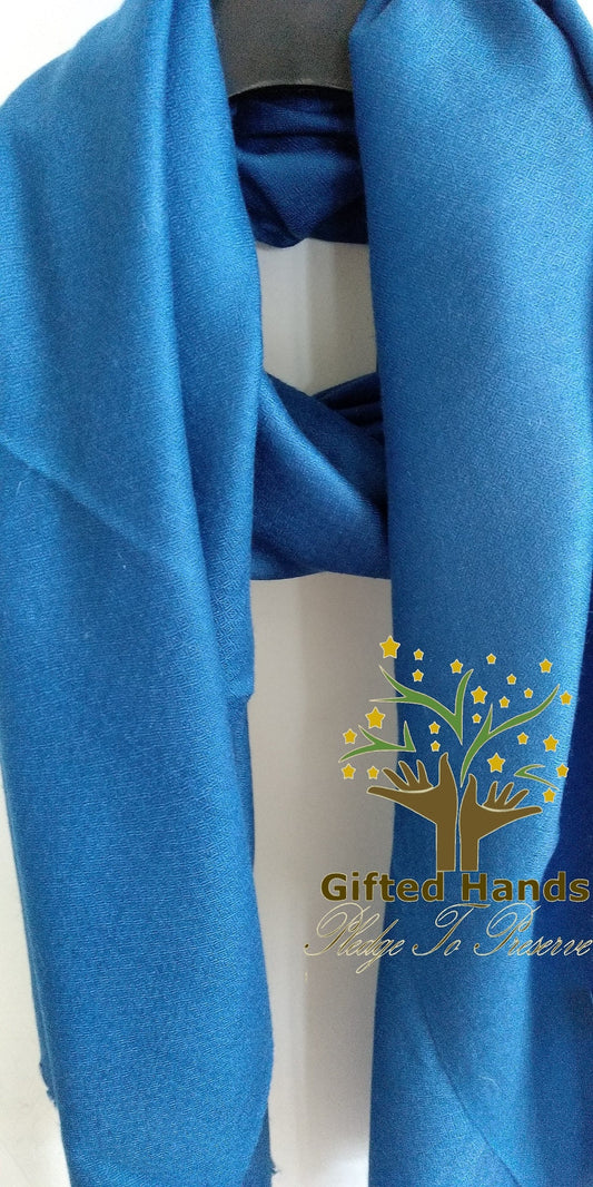 Pantone Handmade Pashmina Cashmere stole in a Diamond weave