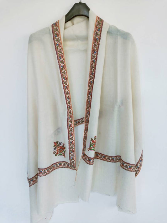 Sozni embroidered white wedding dress shawl ,Kashmiri pashmina shawl, christmas gift, meditation shawl, wedding party gift,Bridal accessory.